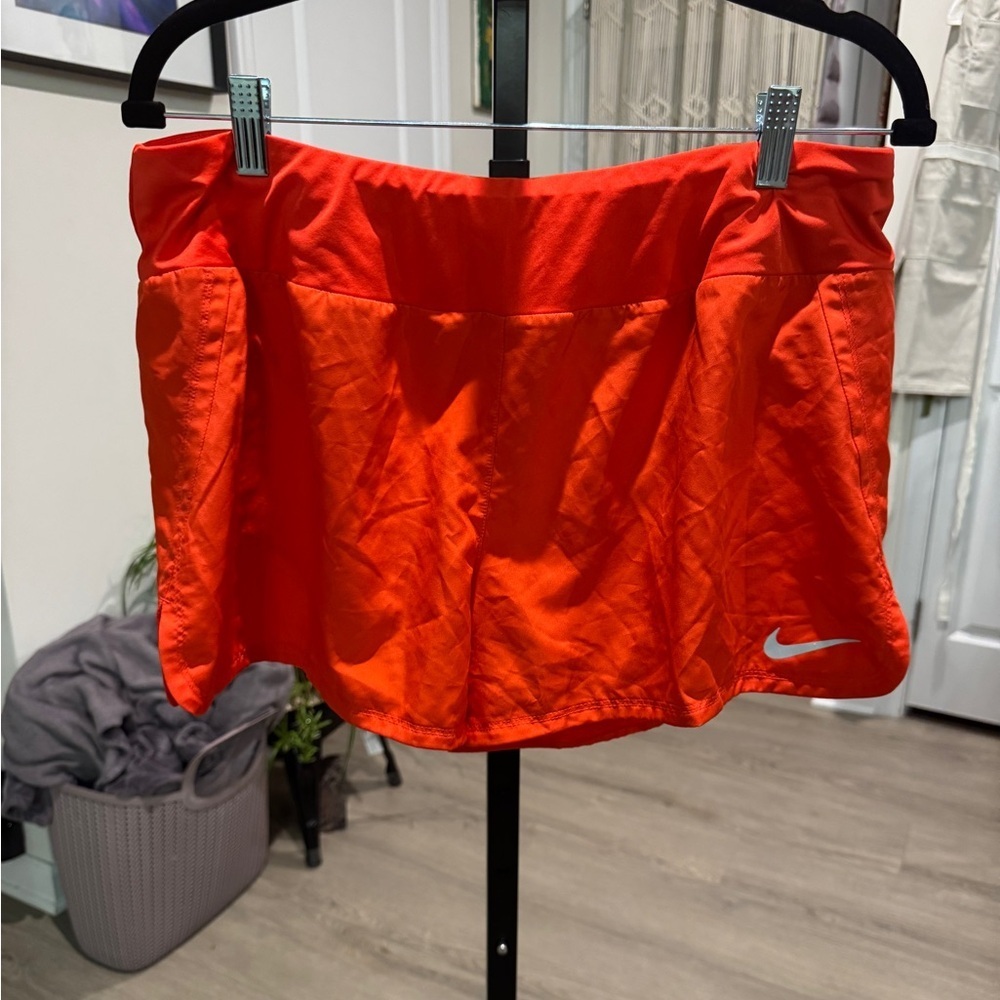 *NWT* Nike Women’s Dri Fit 3" Crew Running Shorts Orange Sz XL